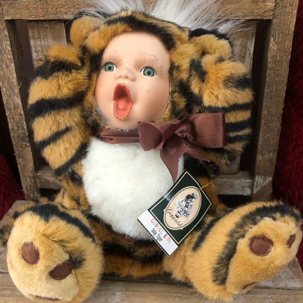 Vintage Geppeddo Toby Tiger Plush Doll with Brown Bow